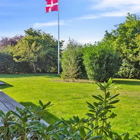 Holiday home Sighfrith - 1-4km From The Sea By Interhome Dronningmolle